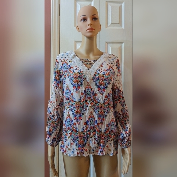 Pre-owned floral blouse with adjustable sleeves, T3W - Picture 1 of 4